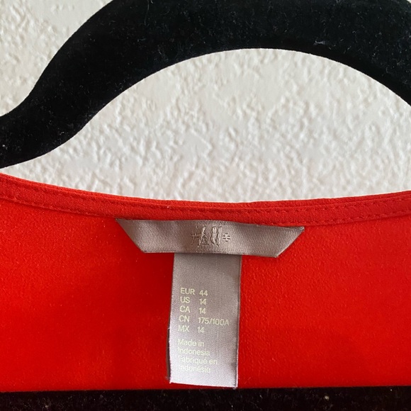 H&M blouse - Picture 3 of 4